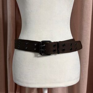 brown y2k style double grommet canvas belt